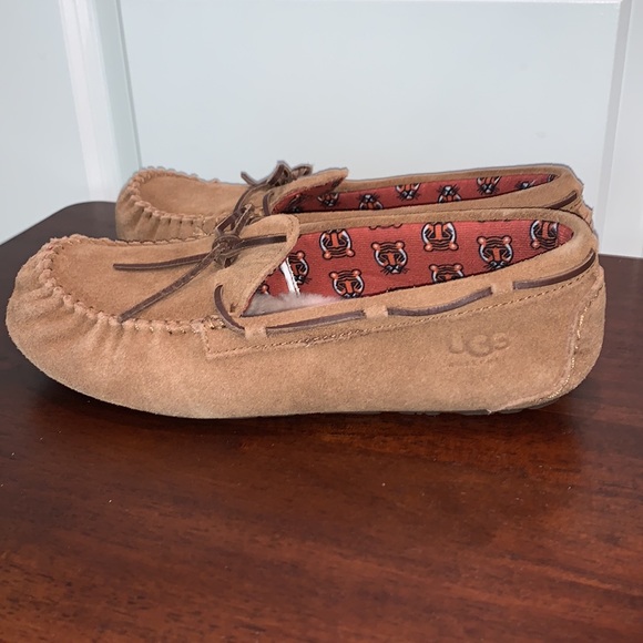 UGG BRAND NEW SIZE 7-71/2 CHESTNUT SLIPPERS - Picture 5 of 8